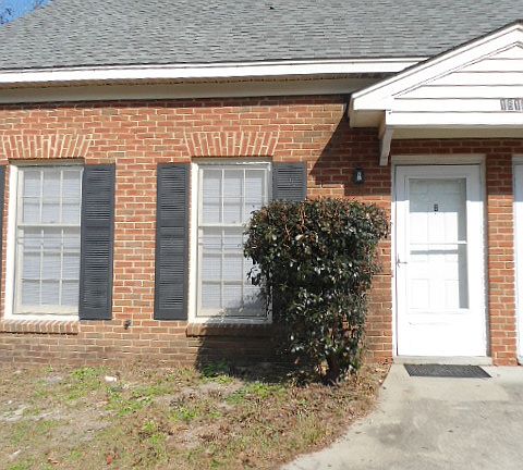 2nd image of 1614 Willowby St APT B
