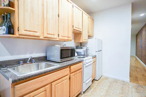 Rented by Compass | media 12