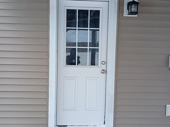 5th image of 2 Marshall Cir #B