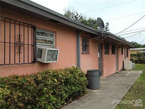 3rd image of 521 NW 15th St