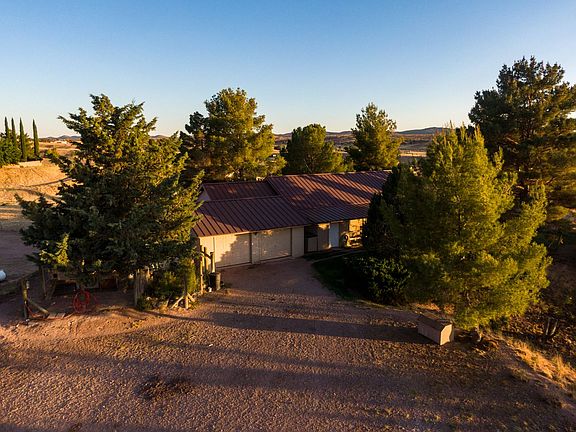 3rd image of 7 Javelina Ct