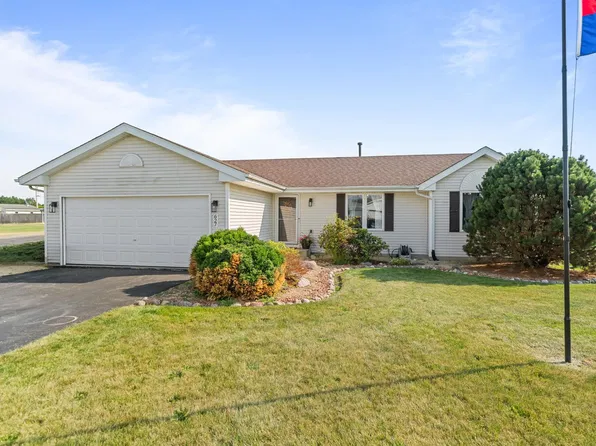 627 Cranbrook Ln, Mount Morris, IL 61054