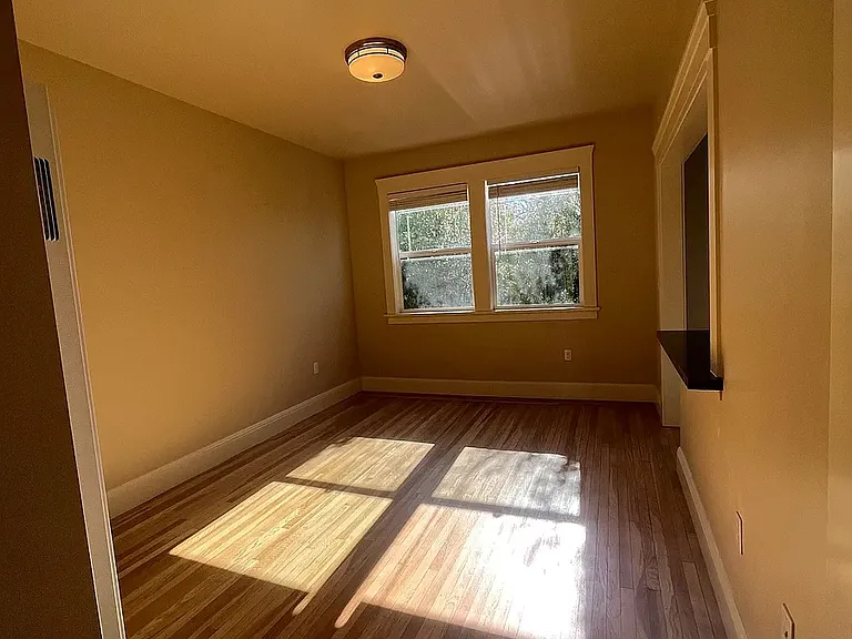1525 Spruce St #25 — Photo 3