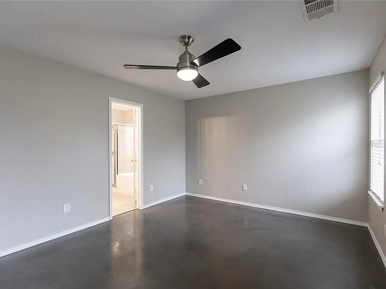 1701 Golden Sunrise Ln — Photo 10