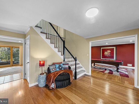 4th image of 16 Glenbrook Ct