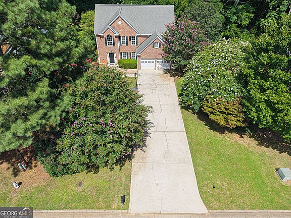 2nd image of 2685 Woodbine Hill Way