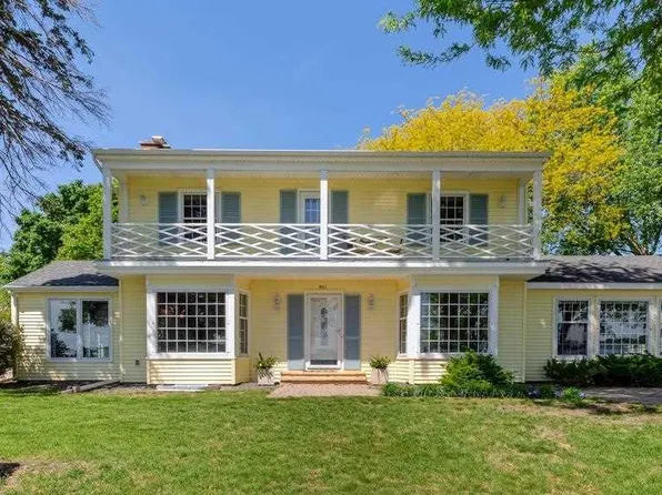 901 Clear Lake Dr, Waseca, MN 56093