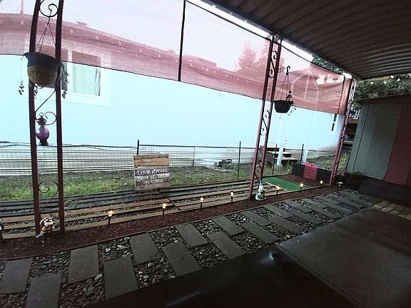 Side patio