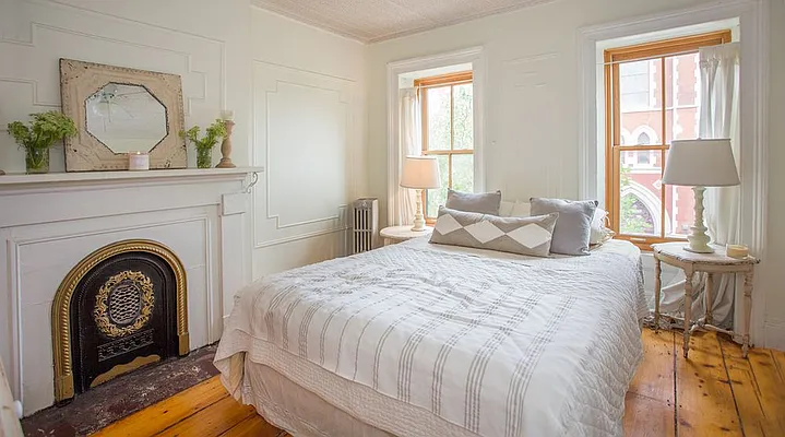 Rented by Dwell Residential Inc | media 18