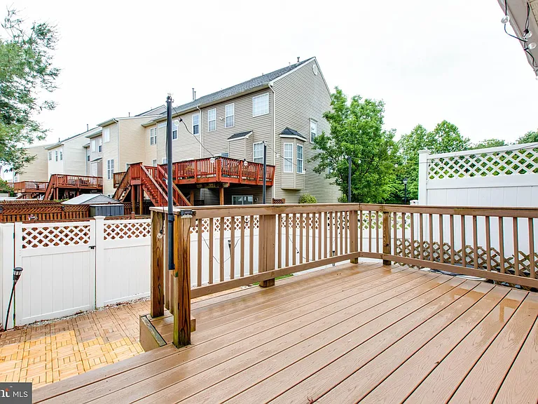 8125 Gray Stone Ln — Photo 21