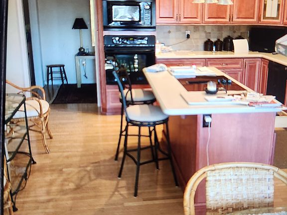 Full kitchen. Electric stove, micro wave, refrigerator.