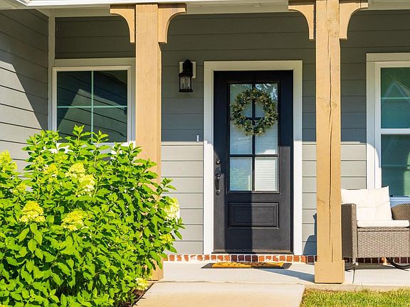 4th image of 1254 Neyland Cir