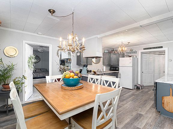 5th image of 1701 Forest Dr