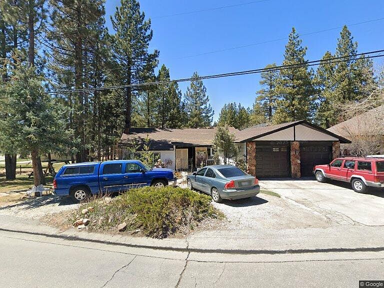 1st image of 320 Wren Dr