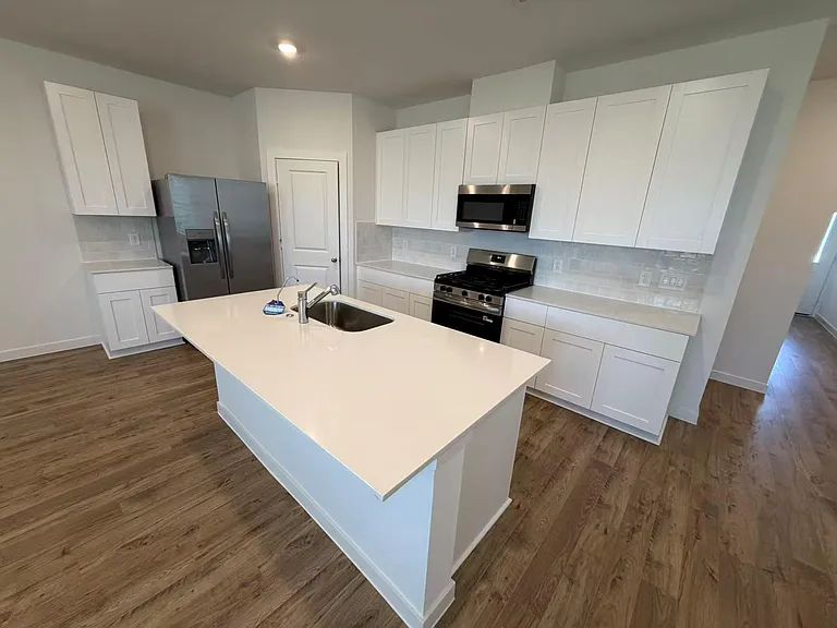 3539 Adelie Ln — Photo 4
