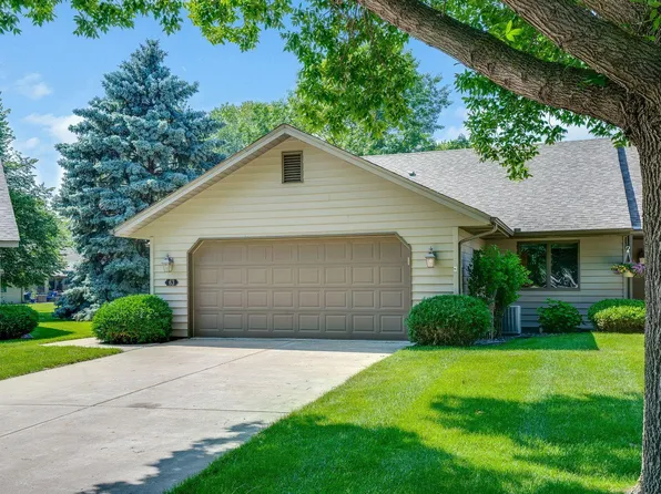 63 Jackson Pl, Hastings, MN 55033