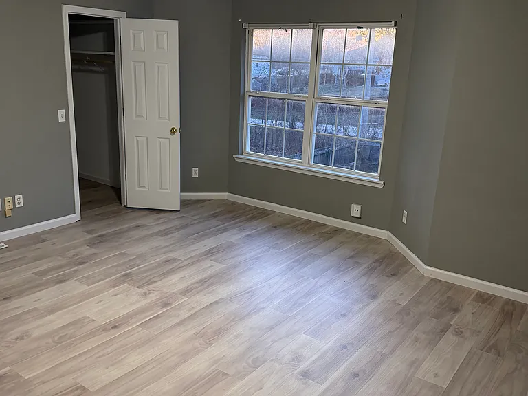 723 S Pinhook Dr — Photo 6