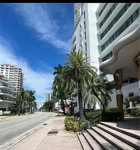 6345 Collins Ave #830 — Photo 33