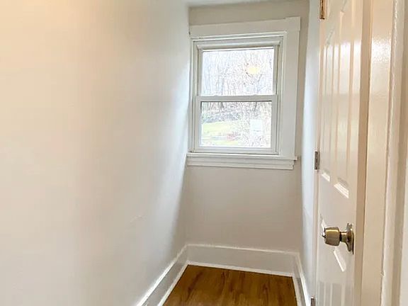 4th image of 130 E Crafton Ave APT 3