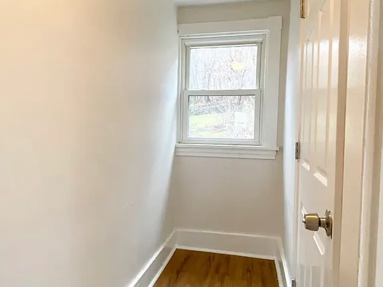 130 E Crafton Ave #3 — Photo 3