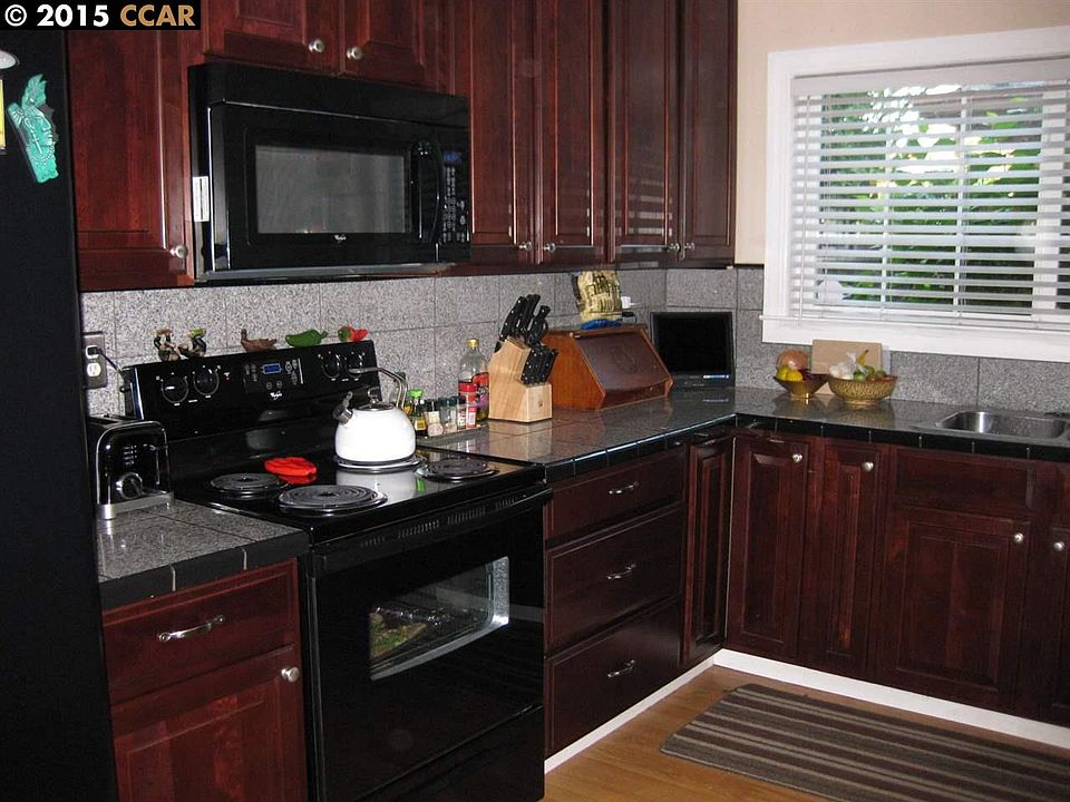 1st image of 2118 Banyan Way