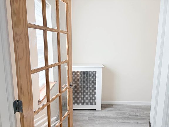 3rd image of 830 Manhattan Ave #3
