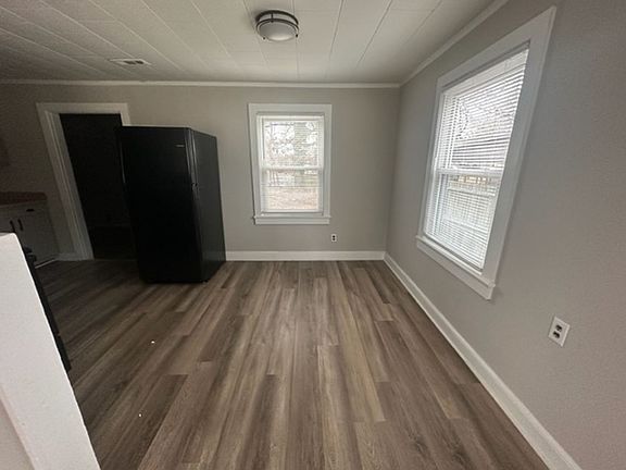 5th image of 726 Franklin Blvd