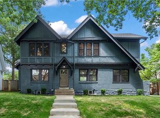 40 W Dartmouth Rd, Kansas City, MO 64113