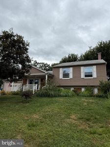 908 Derbyshire Ave, Mechanicsburg, PA, 17055