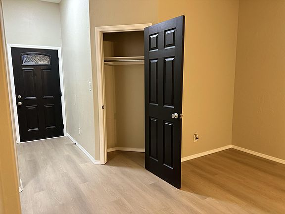 4th image of 808 Tumulus Dr NW