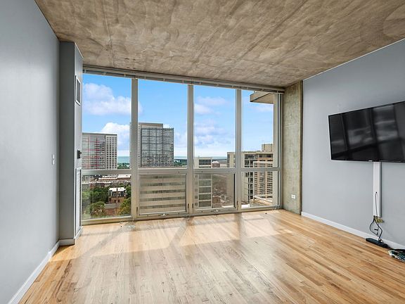 3rd image of 1845 S Michigan Ave Unit 1708