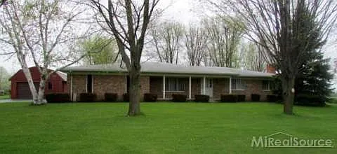 52520 North Ave photo 1