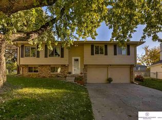 6507 S 139th Avenue Cir, Omaha, NE 68137