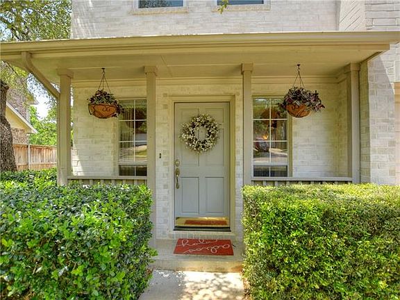 4th image of 2424 Falcon Dr