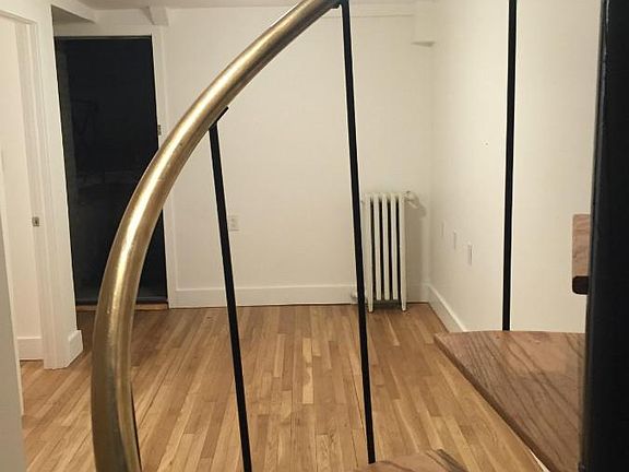 5th image of 231 E 53rd St Frnt 1