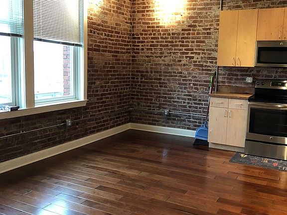 5th image of 246 E 11th St APT 527