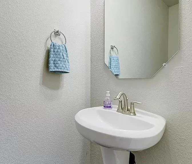 2304 S Lakeline Blvd #213 — Photo 10