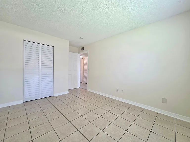 605 Northlake Blvd #48 — Photo 18