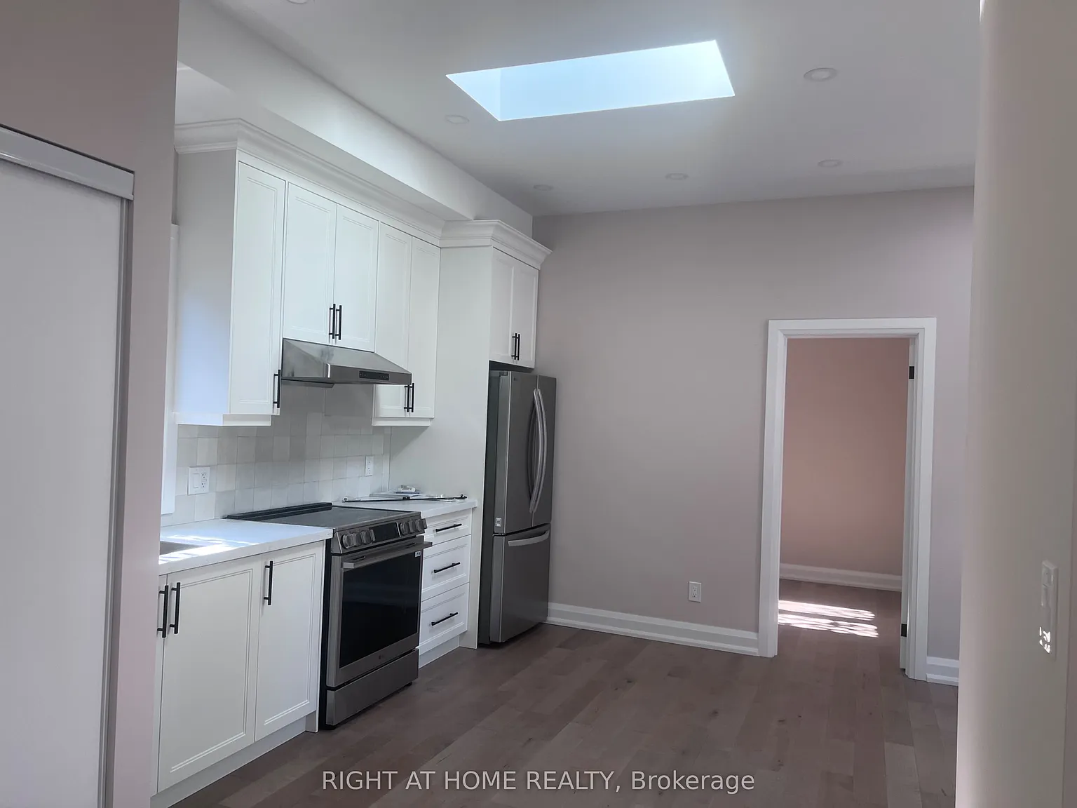 2 bed, $2,500 — Photo 3