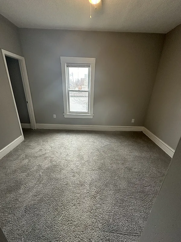 2 bed, 1.0 bath, 928 sqft, $995 — Photo 4