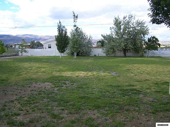 5th image of 1635 Lincoln Cir