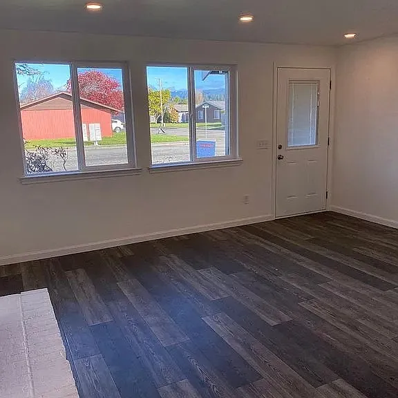 1711 Antoine Ave — Photo 2