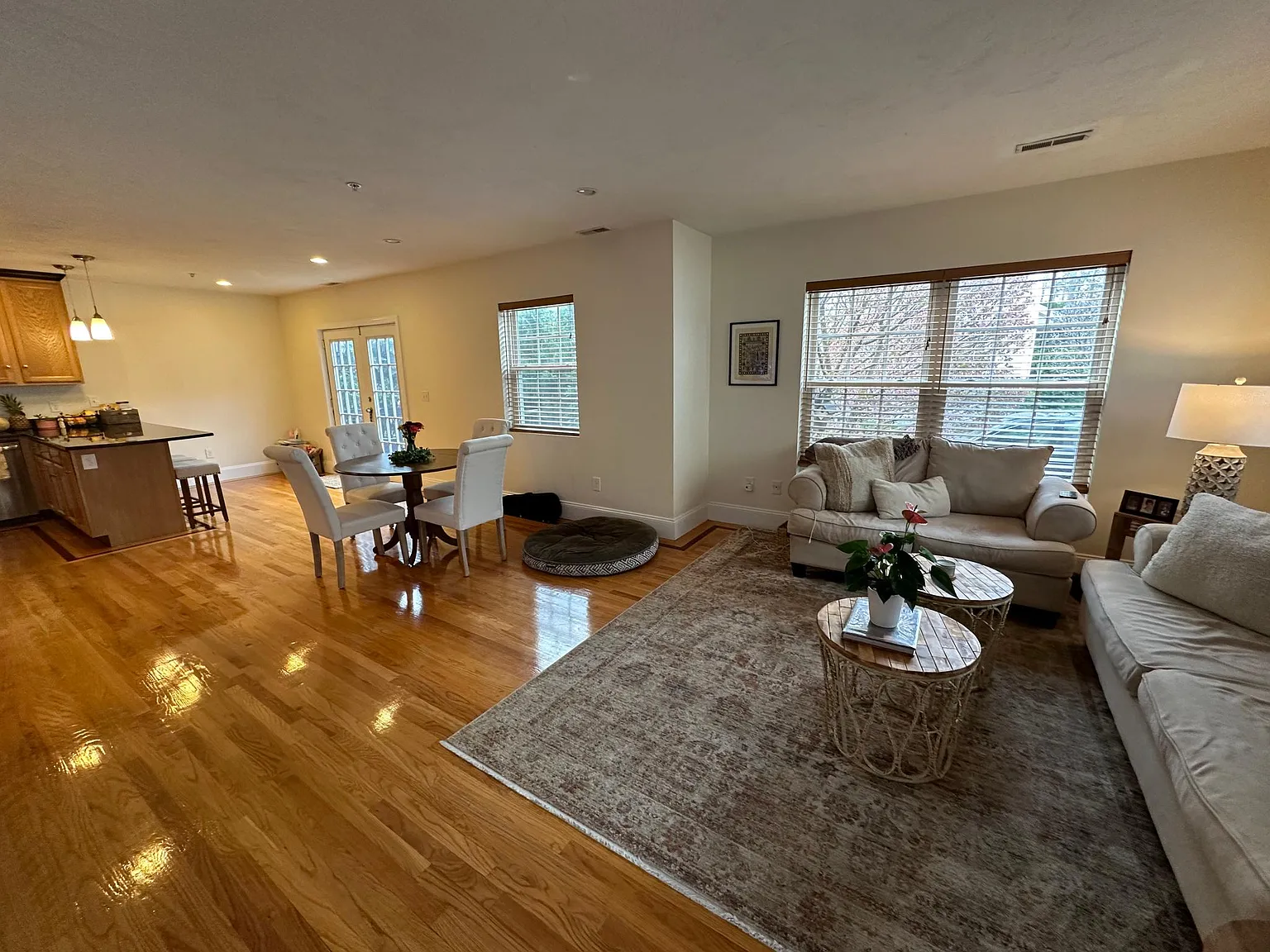 3 bed, 1.5 bath, 1500 sqft, $3,650 — Photo 4