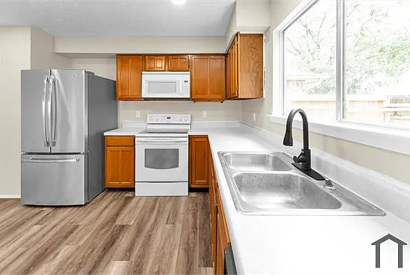 10311 Blue Oak Dr — Photo 11