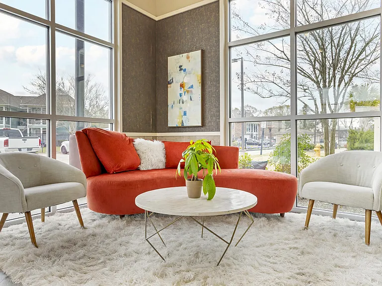 La Veranda at Polly Lane Apartments — Photo 15