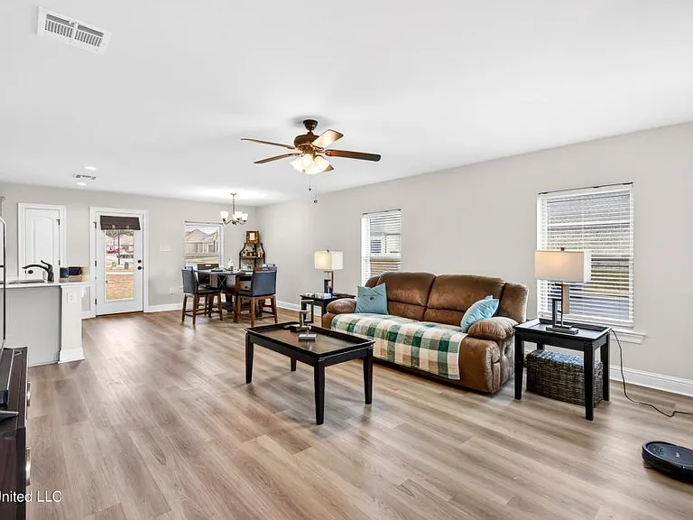 18102 Evergreen Dr — Photo 4