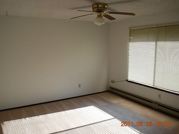 5th image of 7420 E East St