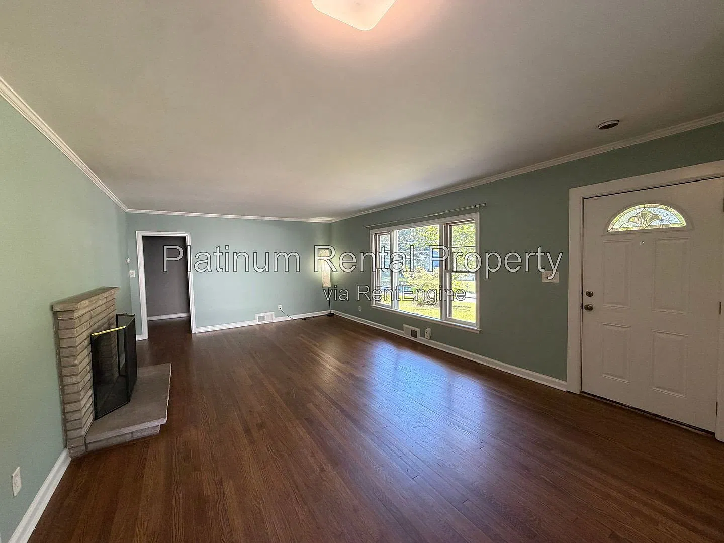 4 bed, 2.0 bath, 1288 sqft, $1,999 — Photo 3