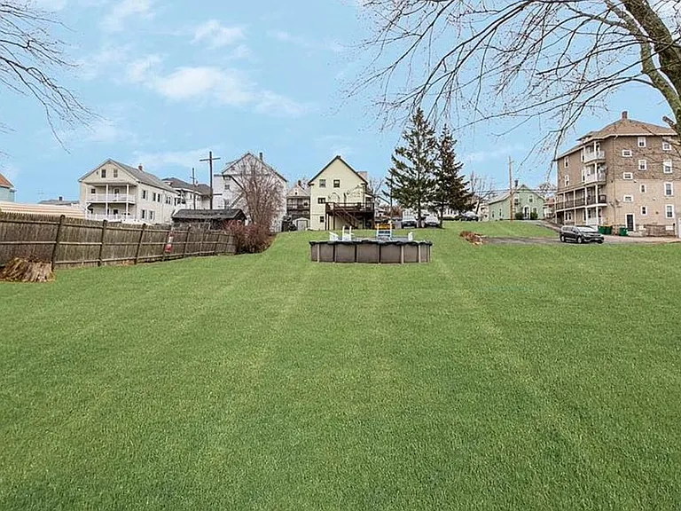 619 Diamond Hill Rd #LOWER FLOOR — Photo 3