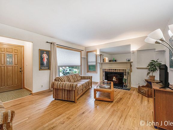 4th image of 265 Gladstone Ave SE